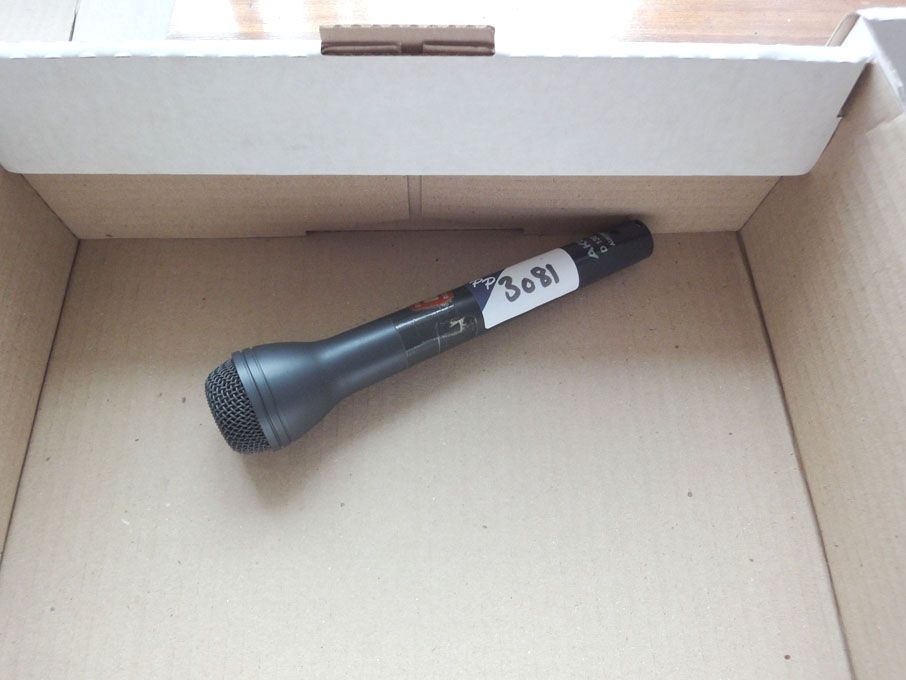 AKG D130/1 microphone