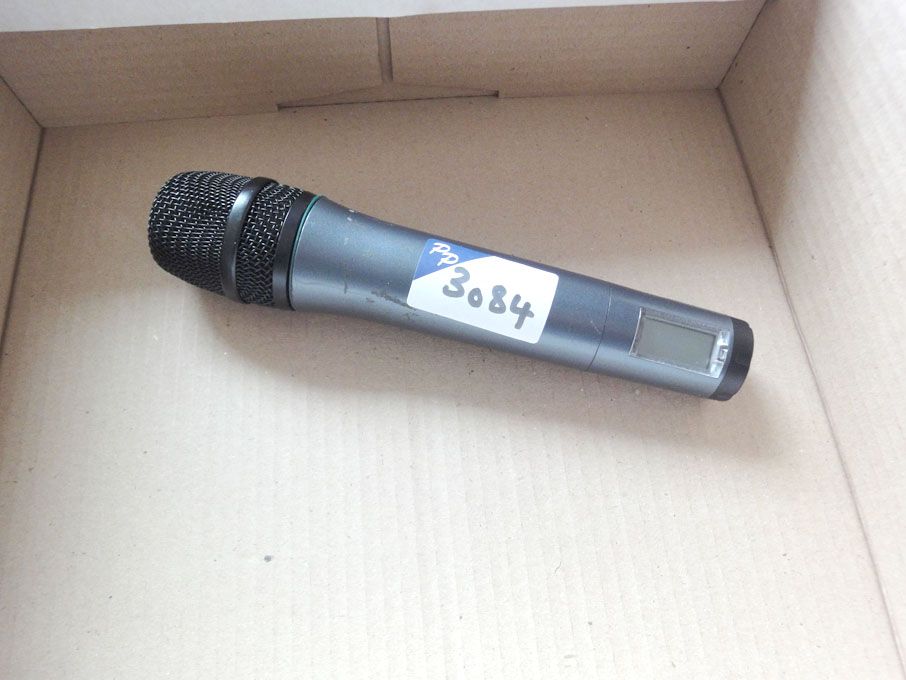 Sennheiser EW100 G2 battery operated microphone