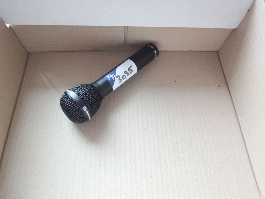 Beyer Dynamic M88TG microphone