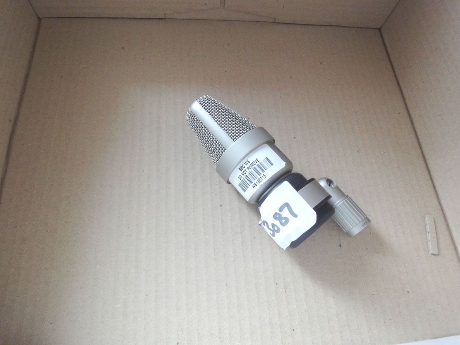 MTG M930 satin nickel microphone