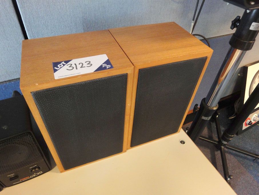2x Rogers LS3/5A monitor loud speakers with amplif...