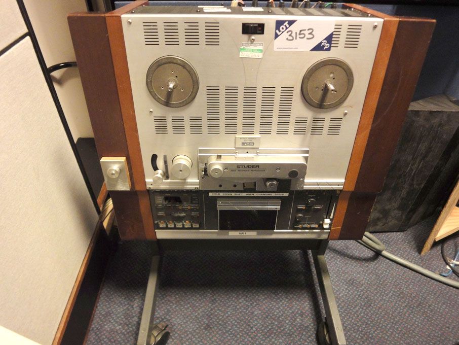 Studer A807 stereo tape recorder / reproducer