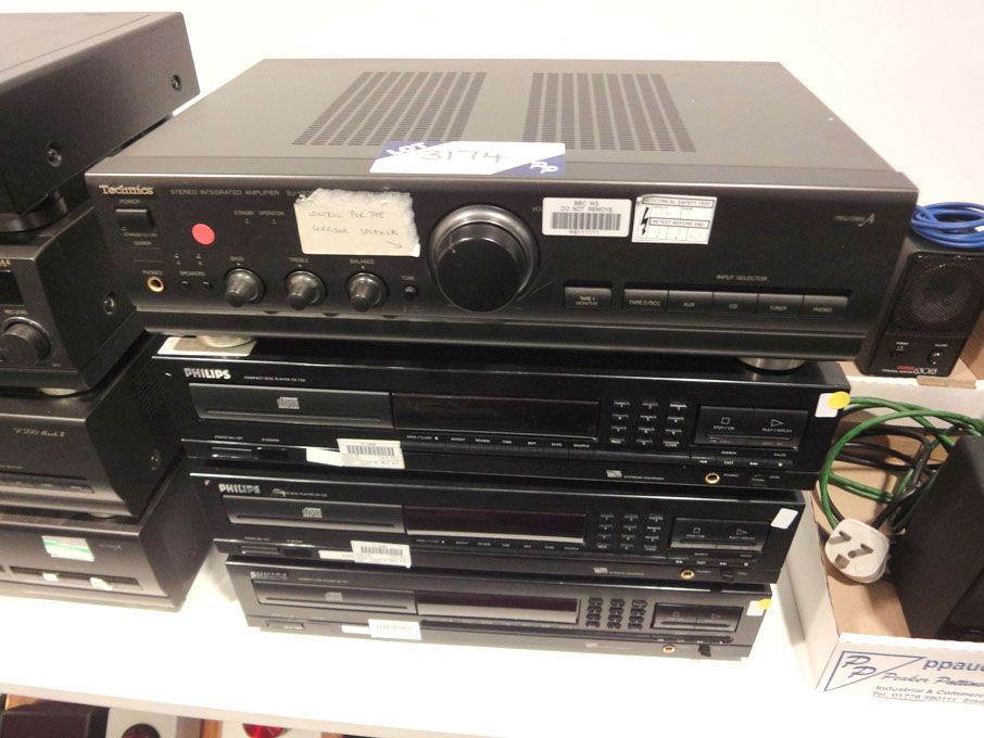 Technics SU-V620 powered amplifier, 3x Philips CD7...
