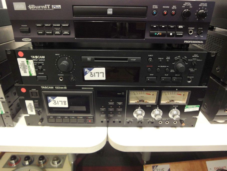 Tascam MD-350 mini disc recorder