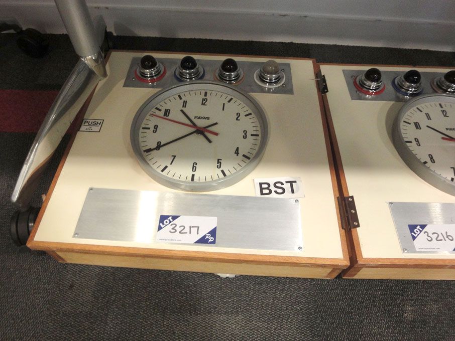 Favag analogue pulse clock & 'on air' lights (Plea...