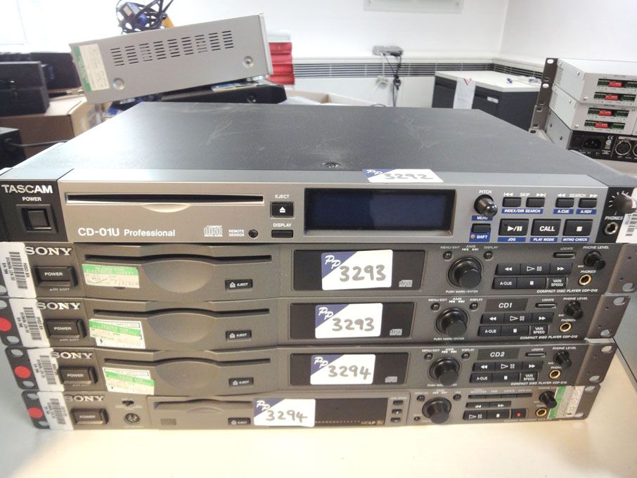 2x Sony CDP-D12 CD players