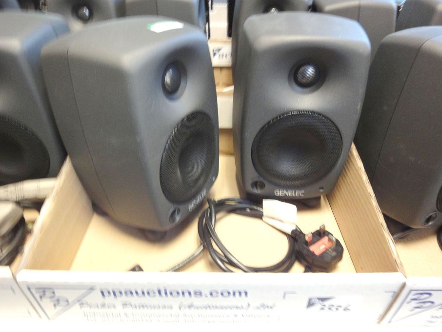2x Genelec 8020A bi-amplified monitoring system sp...