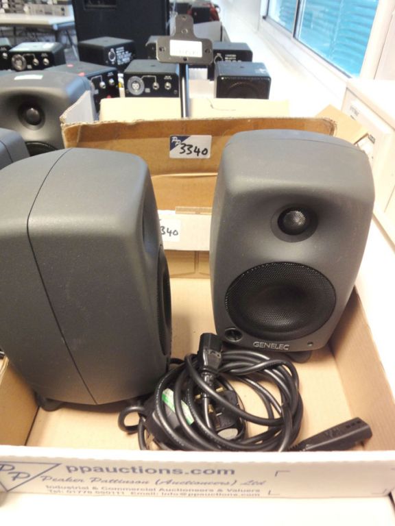 2x Genelec 8020A bi-amplified monitoring system sp...