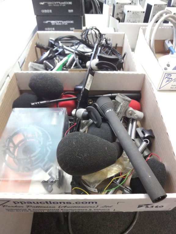 Beyer Dynamic M58 microphone, microphone holders e...