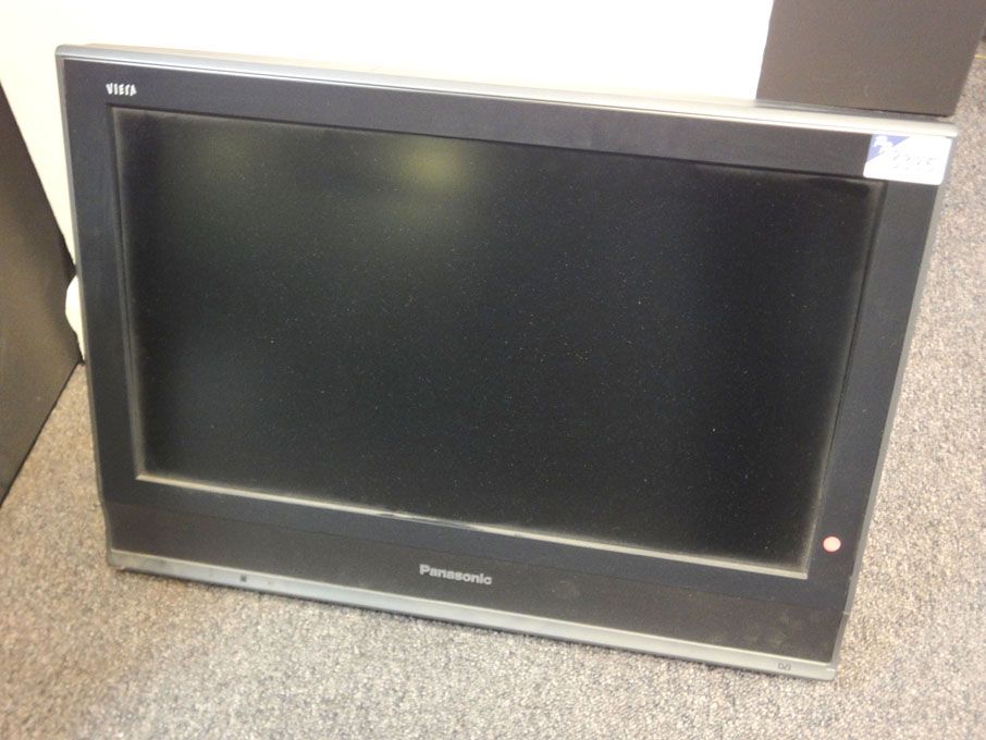 Panasonic TX-26LMD70 colour LCD TV