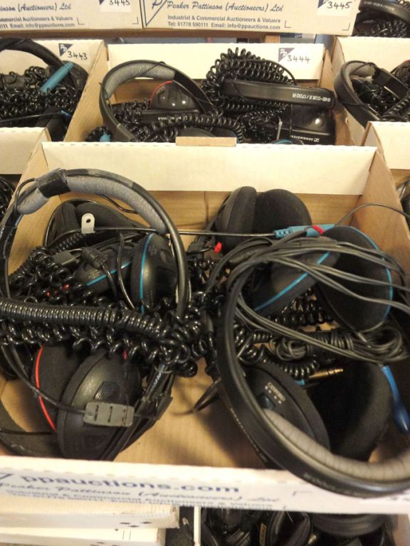 10x Sennheiser HD480 stereo headphones
