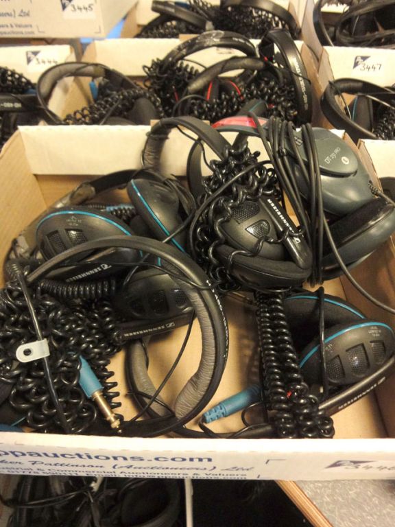 10x Sennheiser HD480 stereo headphones