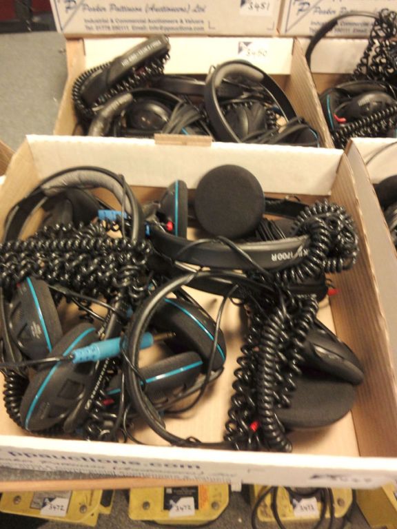 10x Sennheiser HD480 stereo headphones