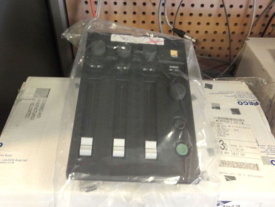 YellowTec Intellimix base unit & control panel (bo...
