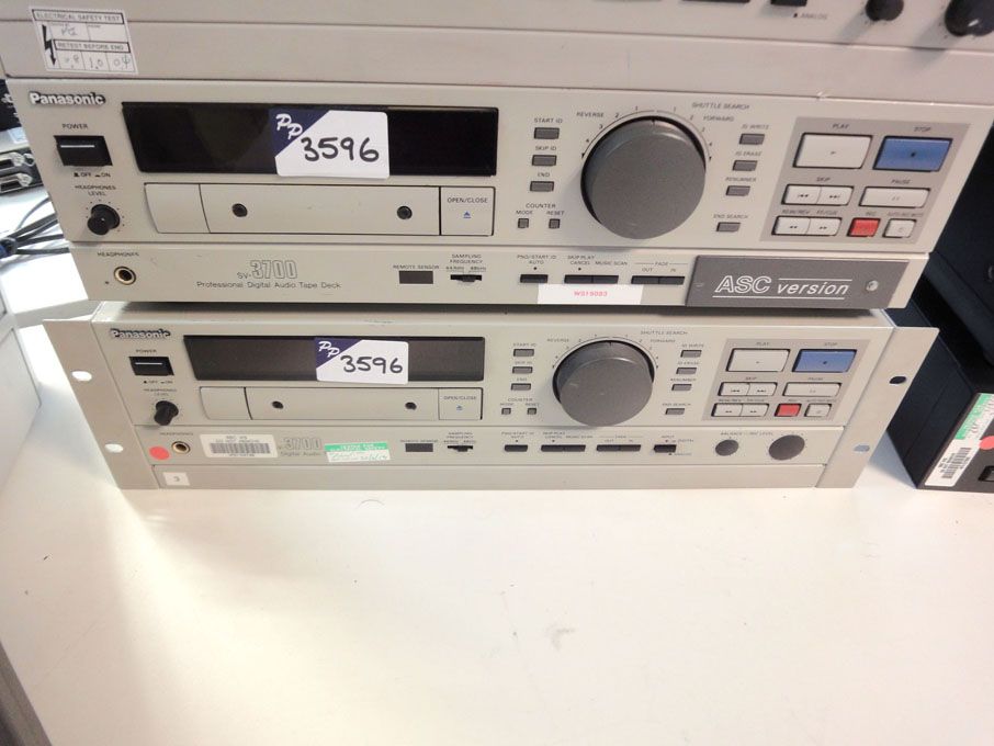 2x Panasonic SV-3700 professional digital audio ta...