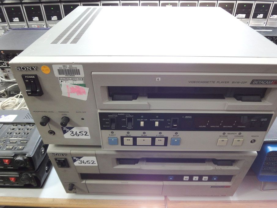 Sony BVW-2P Betacam video cassette player & Sony U...