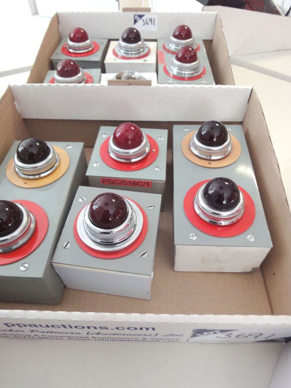 Qty various studio 'on air' lights as lotted in 2...