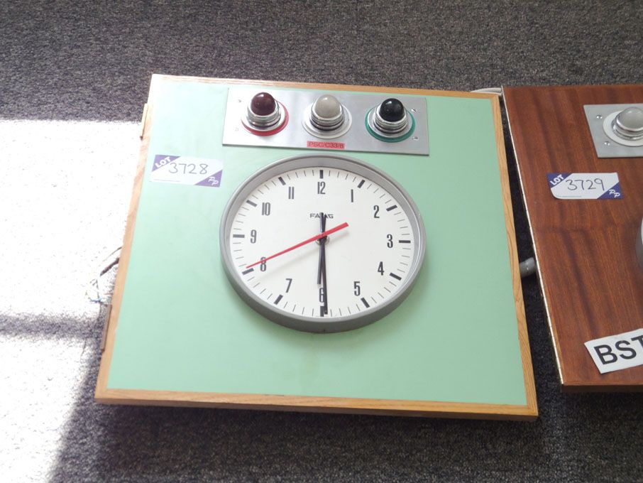 Favag analogue pulse clock & 'on air' lights (Plea...
