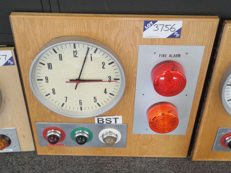 Moser Baer analogue pulse clock & 'on air' light (...