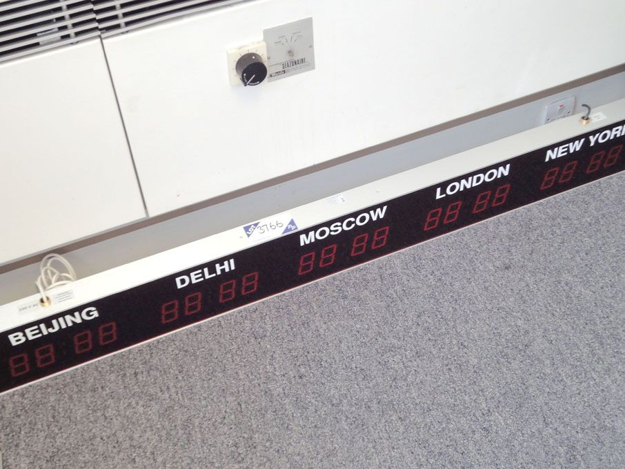 Wharton 6 time zone digital pulse clock (Please No...