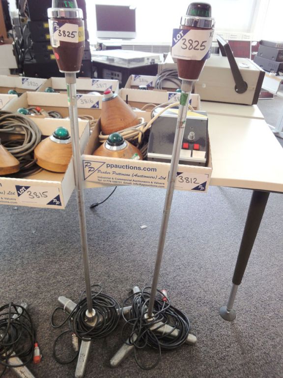 2x 'on air' lights on stands