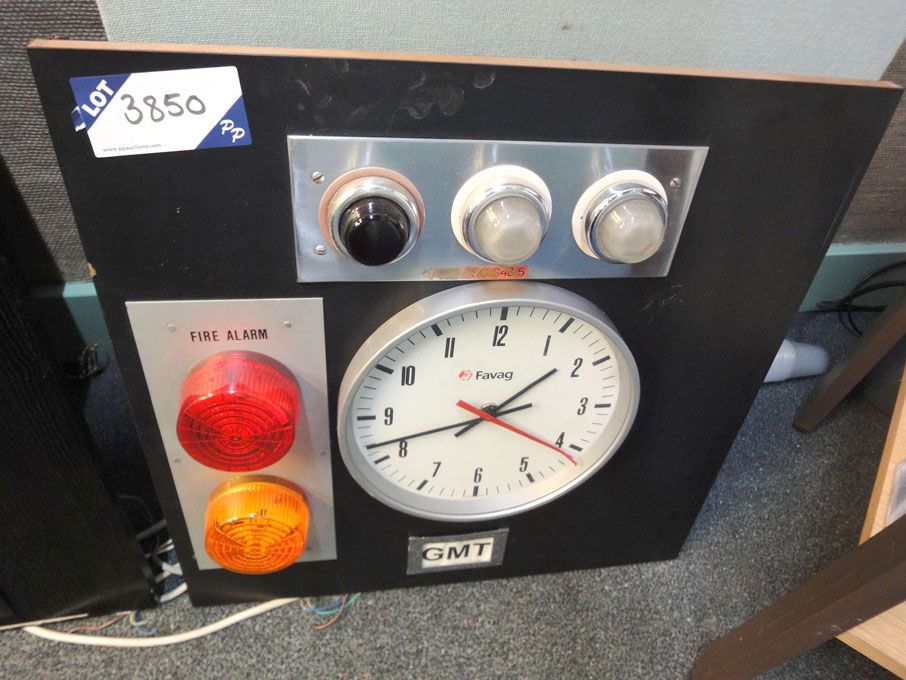 Favag analogue pulse clock & 'on air' lights (Plea...