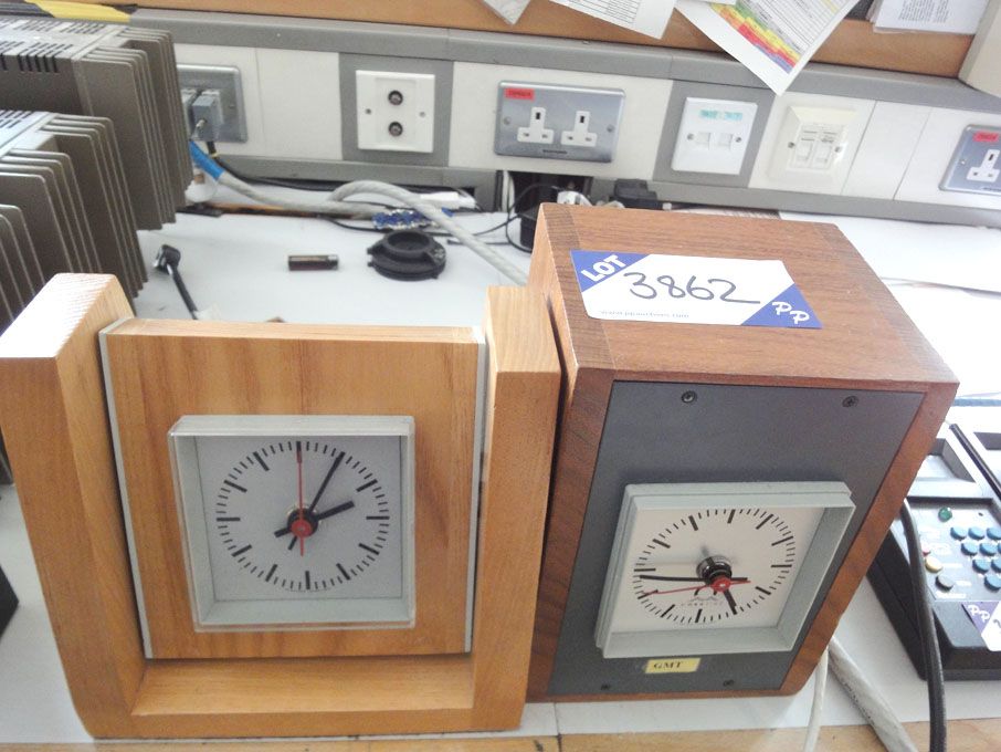 Mobatime, Moser Baer analogue pulse clocks (Please...