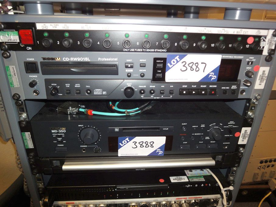 Tascam MD-350 mini disc recorder