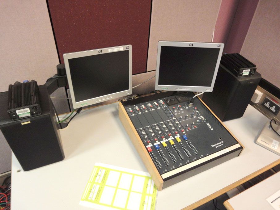 Soundtech series A 6 channel stereo mixer with 2x...