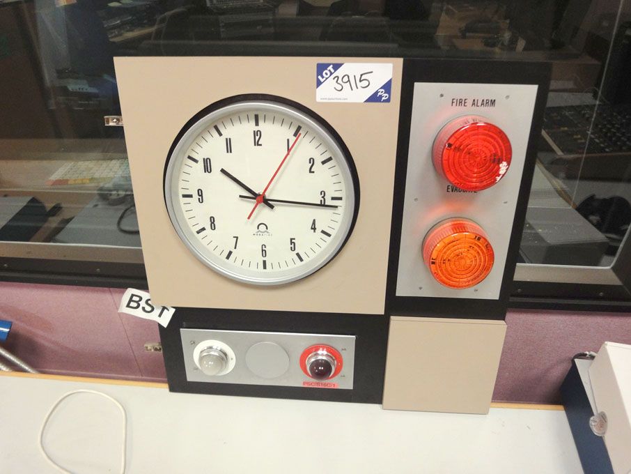 Mobatime analogue pulse clock & 'on air' light (Pl...