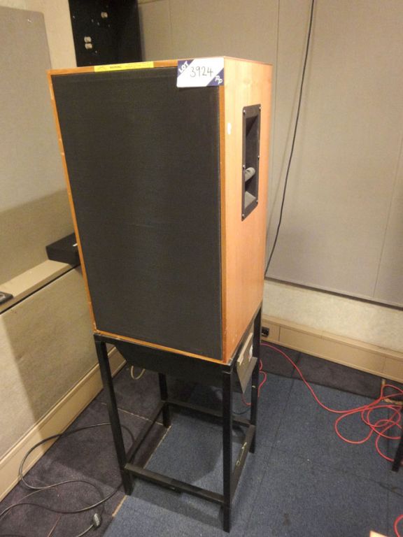 Rogers LS5/8 monitor loud speakers with amplifiers...