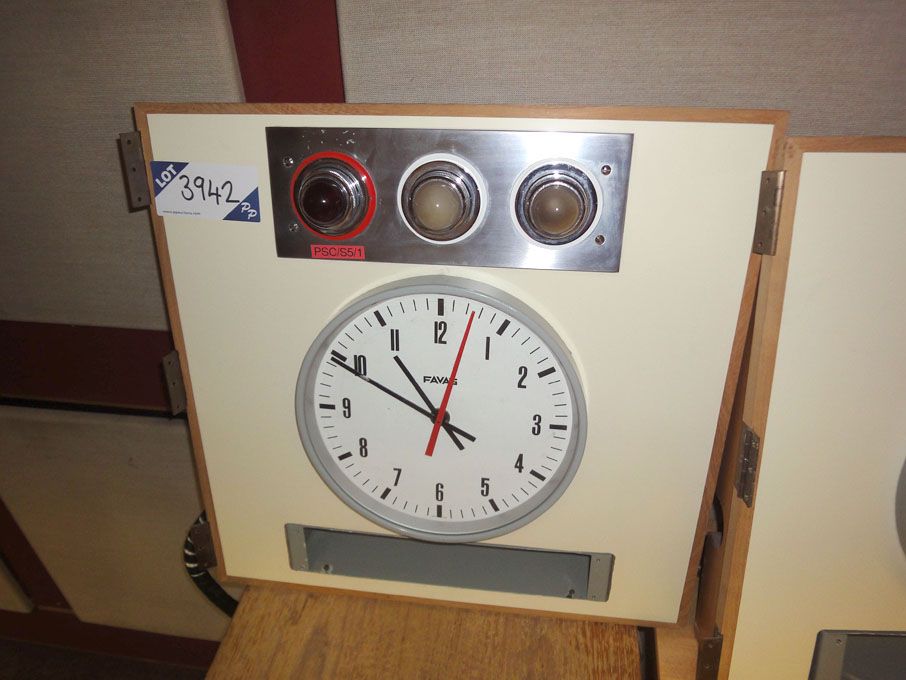 Favag analogue pulse clock & 'on air' lights (Plea...