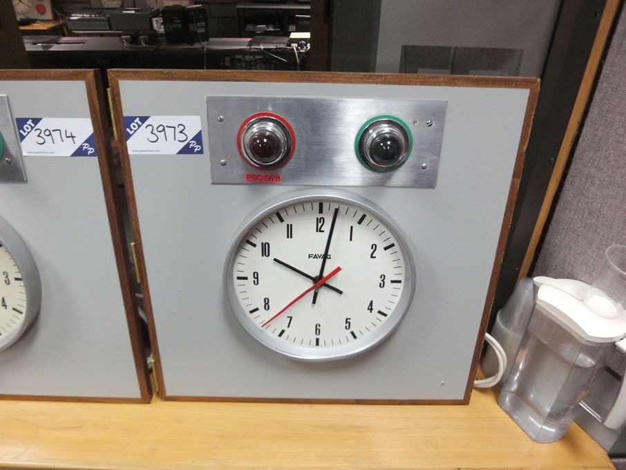 Favag analogue pulse clock & 'on air' lights (Plea...