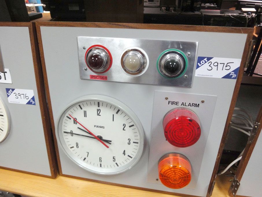 Favag analogue pulse clock & 'on air' lights (Plea...