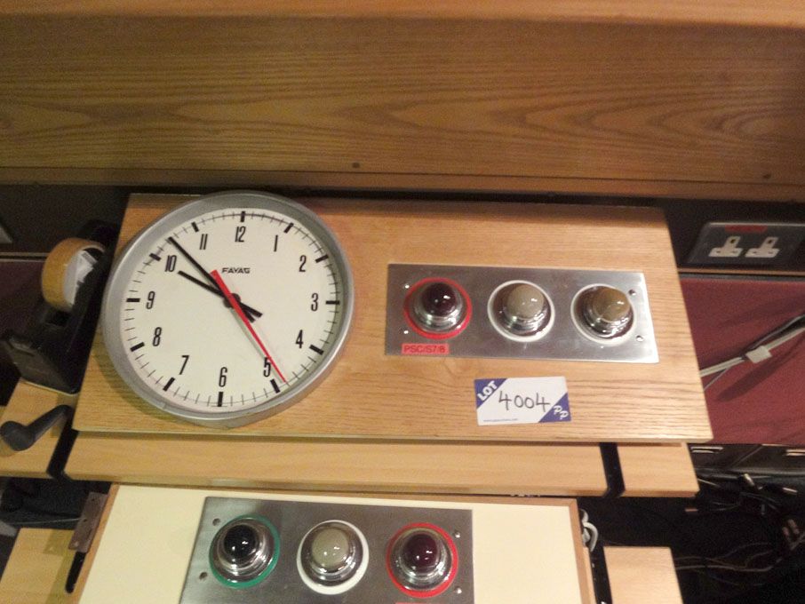 Favag analogue pulse clock & 'on air' lights (Plea...