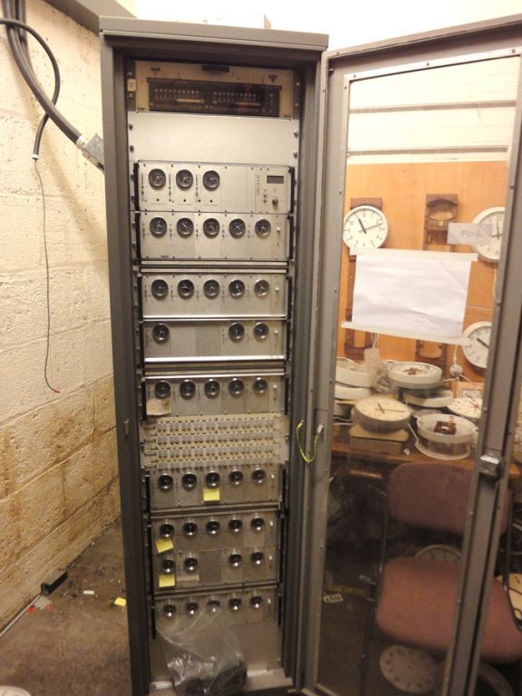 Patek Phillipe pulse clock system in full size rac...