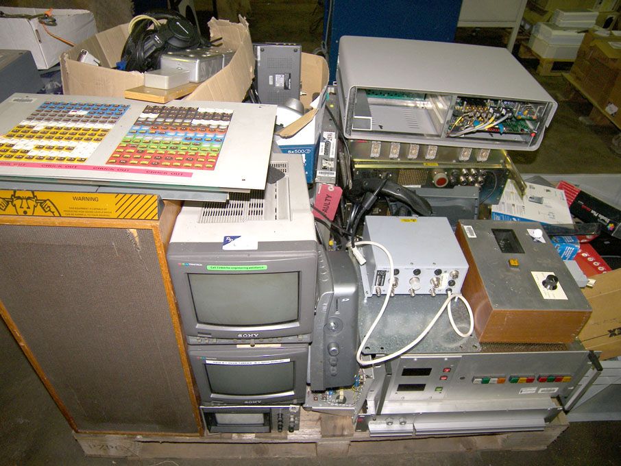 Qty various speakers, monitors, headphones, remote...
