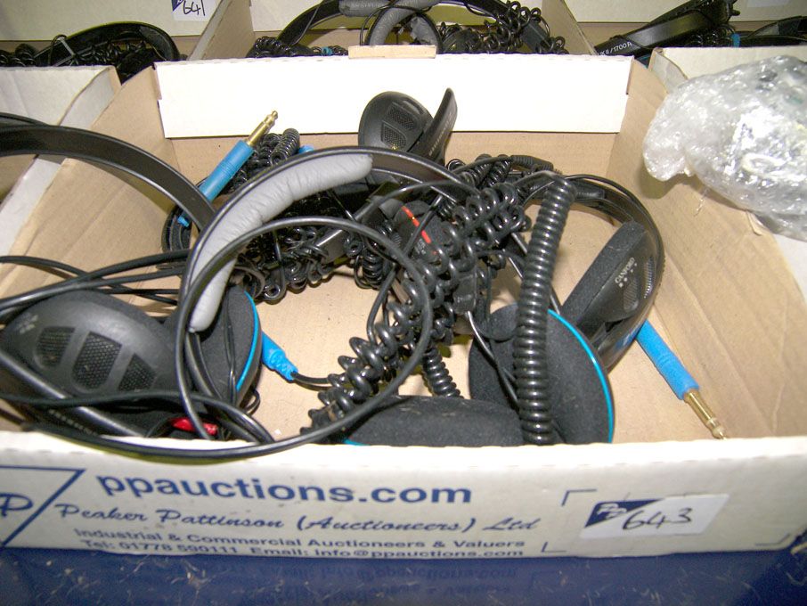 4x Sennheiser HD480 stereo headphones