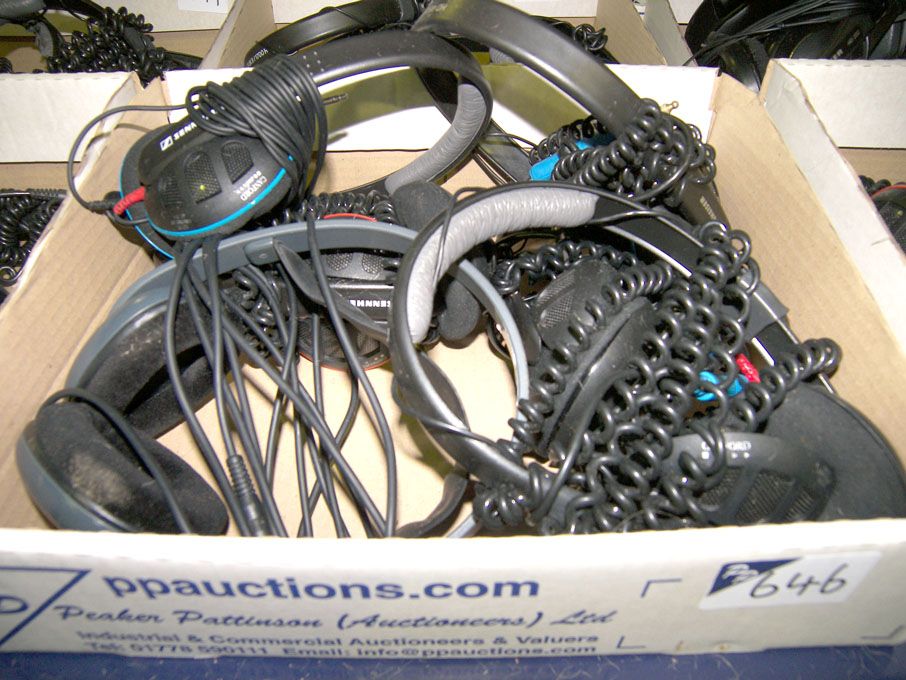 4x Sennheiser HD480 stereo headphones