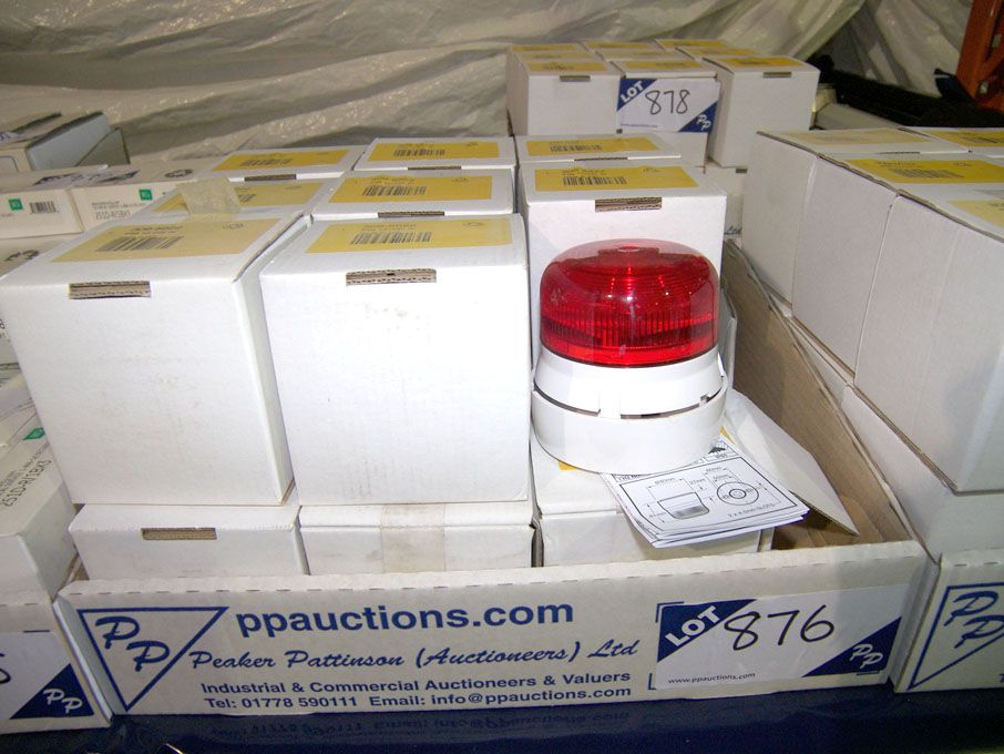 Qty RS red dc beacons