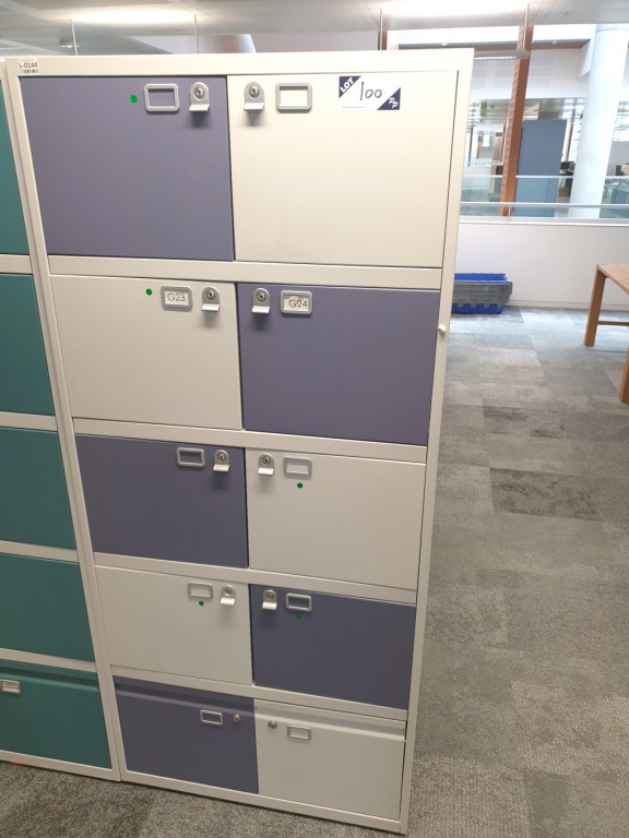5x Bisley 8 compartment & 2 drawer personnel locke...