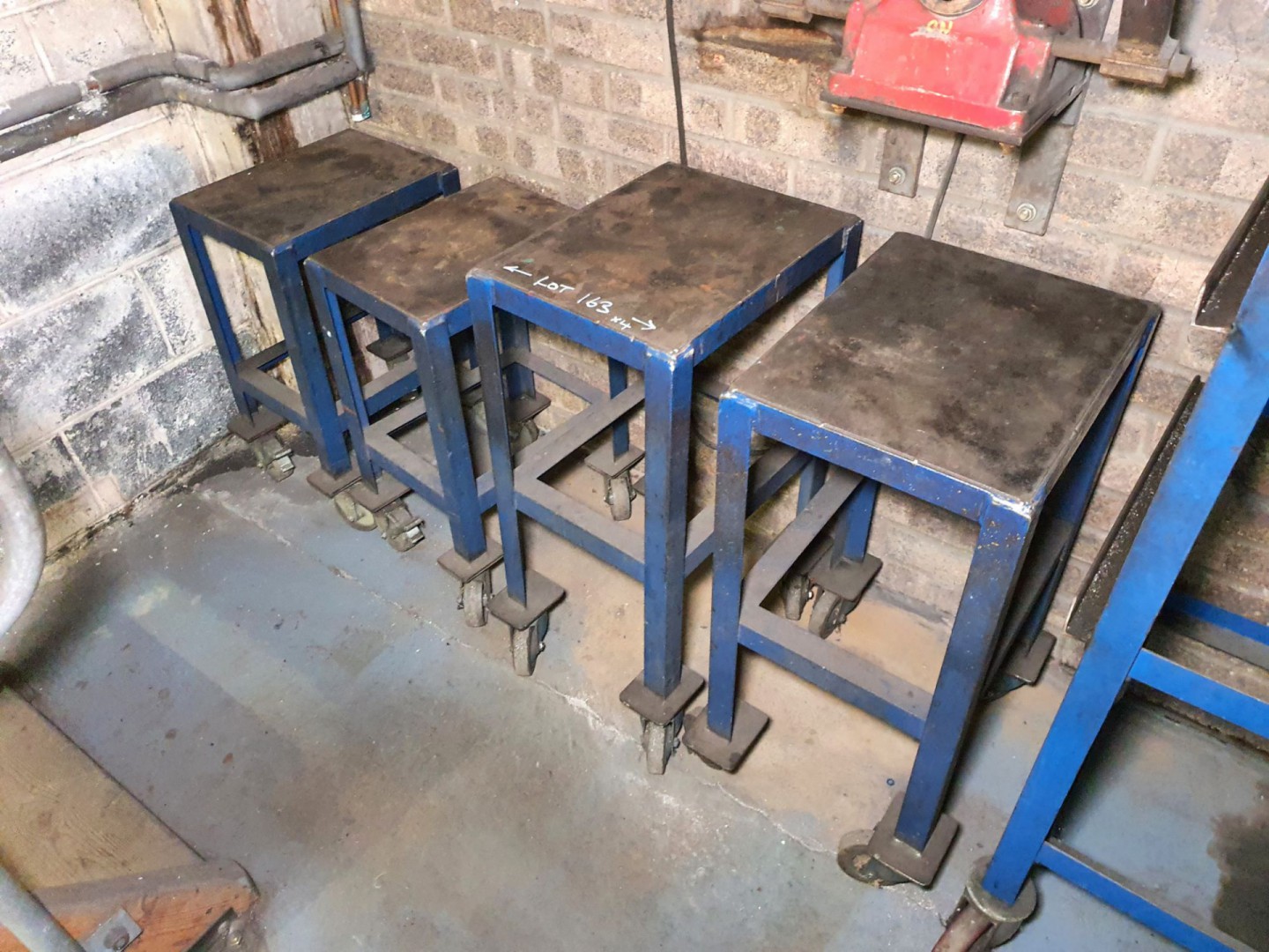 4x mobile product trolleys, 330x400x600mm