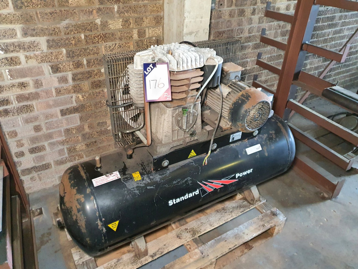 Fiac SP29200 compressor on 200ltr air receiver, 5....