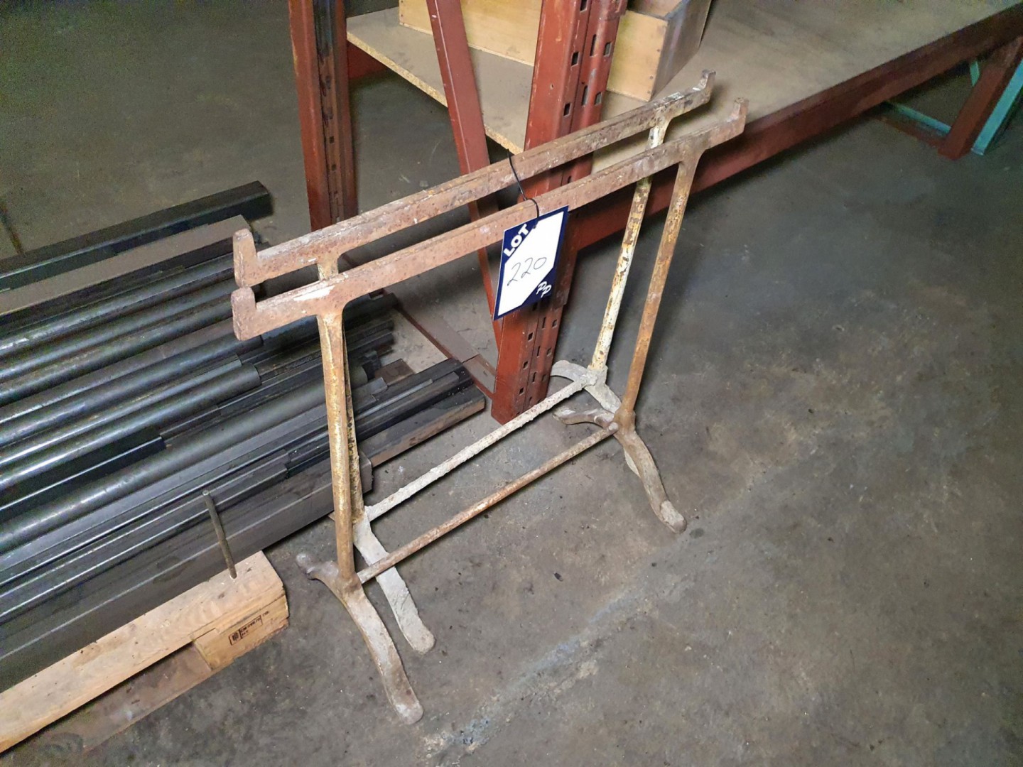 2x metal work stands