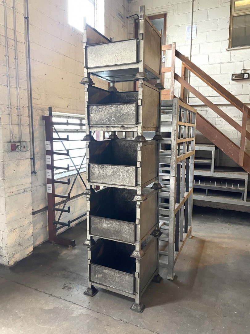 5x metal stackable stillages, 610x610x600mm