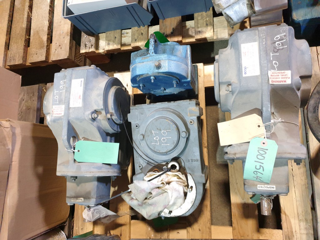 4x various gearboxes