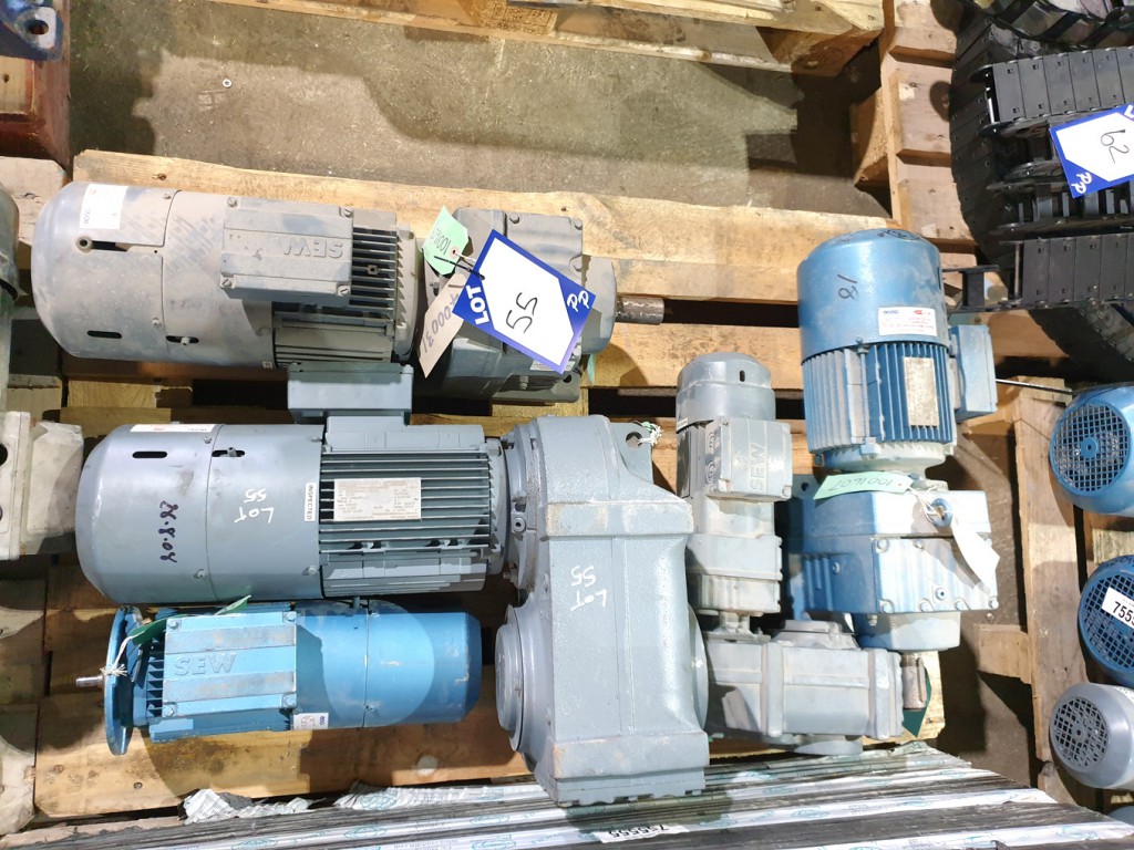 Qty various SEW electric motors & gearboxes inc: 2...