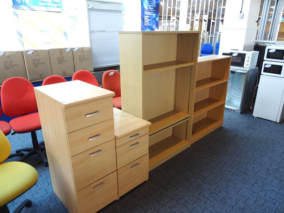 2x light oak bookcases, 3 drawer pedestal unit, 4...