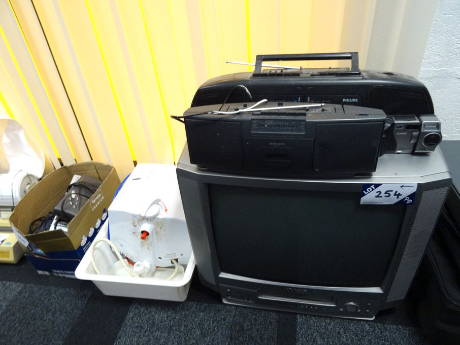 Qty Aiwa, Philips, Ferguson, Redring etc colour TV...