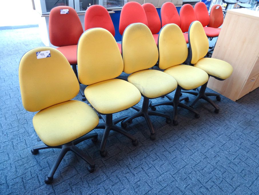 5x yellow upholstered swivel chairs